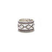 hobo-Cobblestone Silver Ring Narrow by STANLEY PARKER