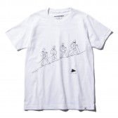 and wander-quarted printed T by Yu nagaba - White