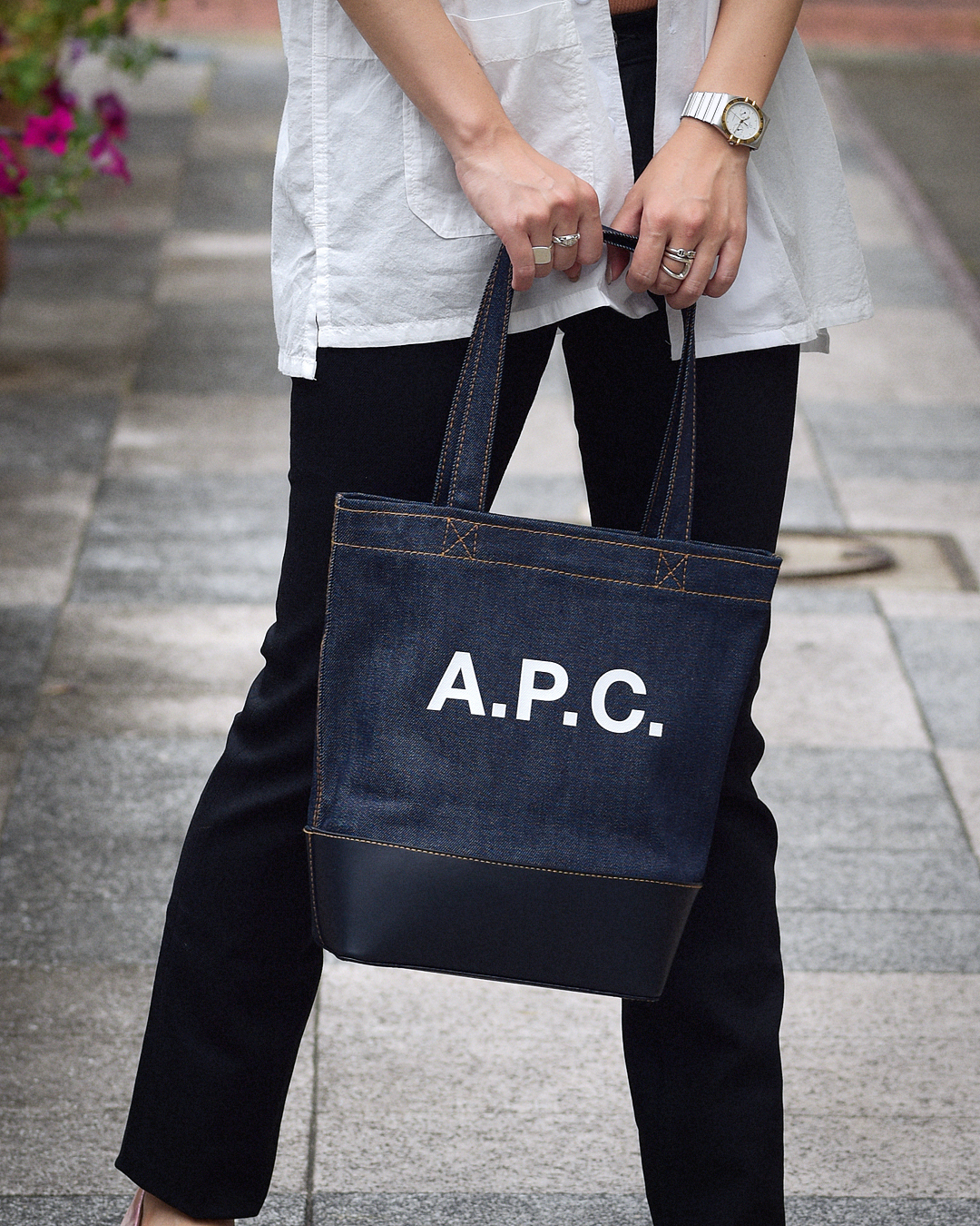 大人気SALE A.P.C - A.P.C.(アーペーセー) Axel Smallトートバッグの