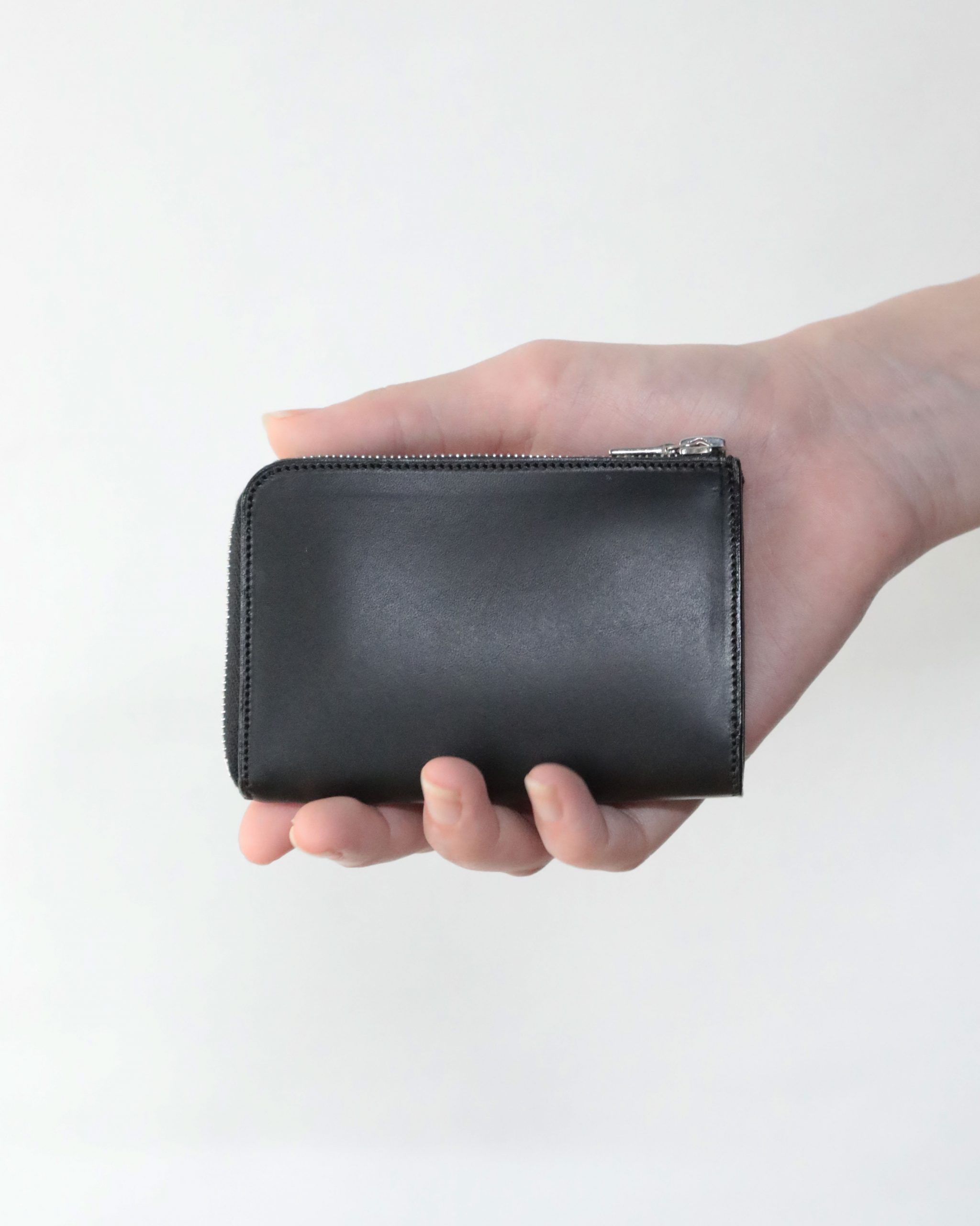 VT19 L-SHAPED WALLET : S 男性サイズ感