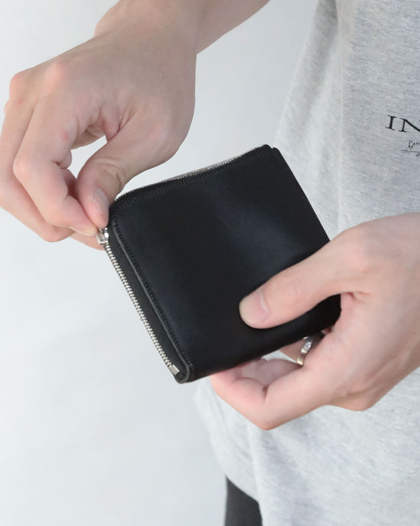 VT20 L-SHAPED WALLET : M 男性サイズ感