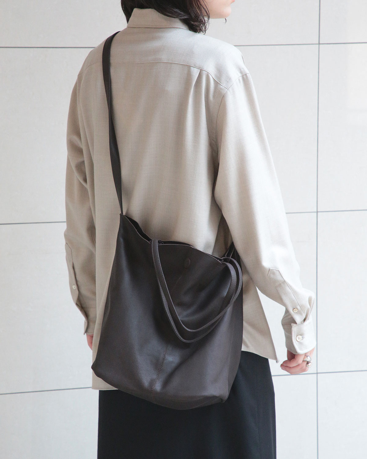 3WAY LARGE TOTE - Black コーディネート 手持ち