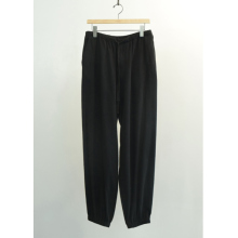 COMOLI / コモリ | シルクネップ ドローストリングパンツ - Black