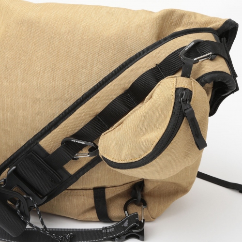 and wander / アンドワンダー | heather messenger bag - Beige | 通販 