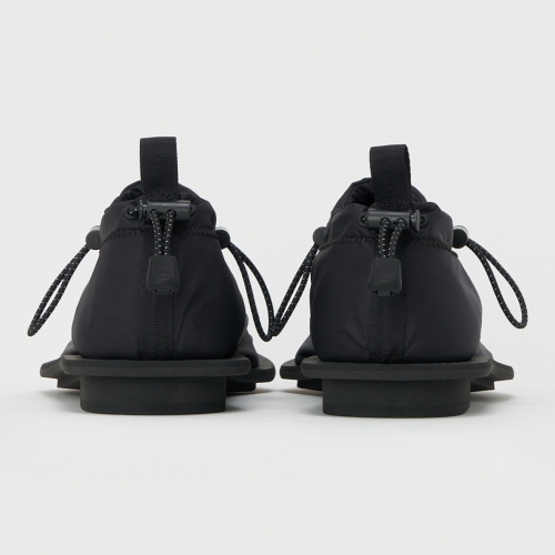 Hender Scheme / エンダースキーマ | schlaf pumps - Black | 通販 