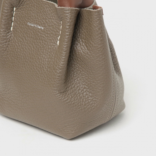 Hender Scheme / エンダースキーマ | piano bag small - Taupe | 通販 