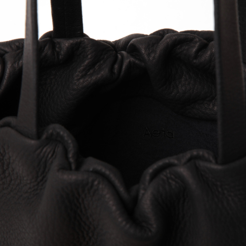 Aeta / アエタ | DA65 ELASTIC TOTE : M - Black | 通販 - 正規取扱店 