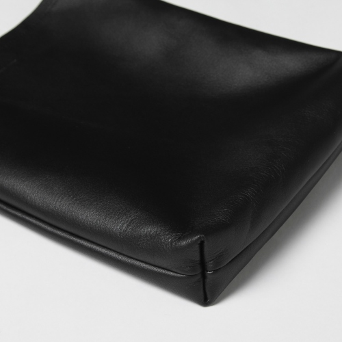 Hender Scheme / エンダースキーマ | cow shoulder big - Black | 通販 