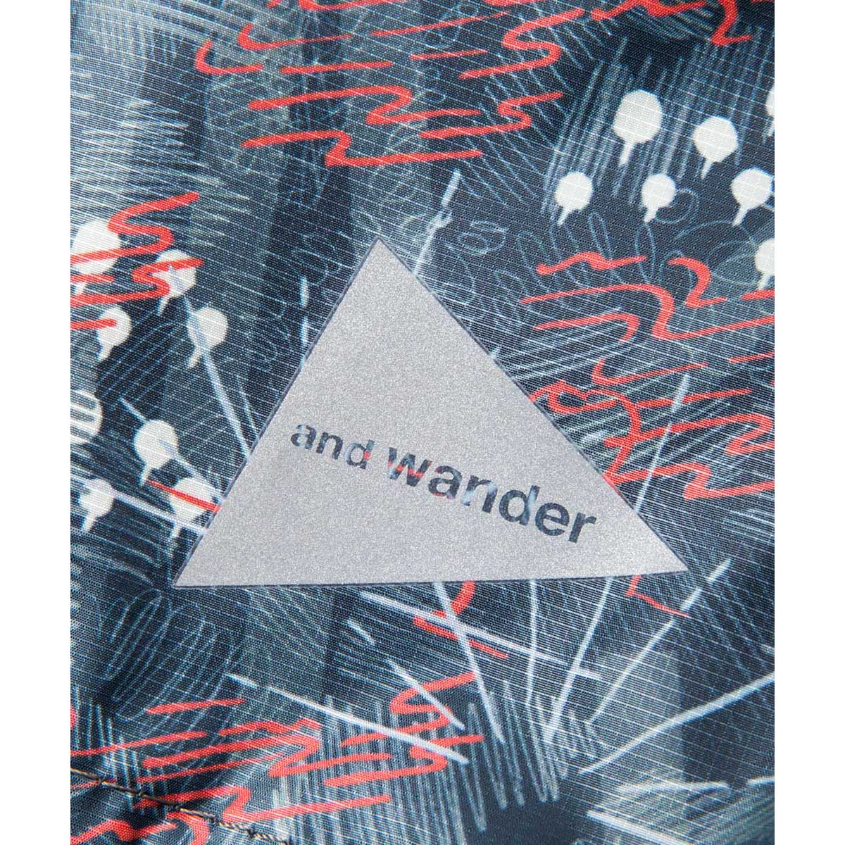 and wander ロゴ入り サコッシュ charcoal 楽天市場】【SALE！20%OFF】アンドワンダー and wander ウルトラ