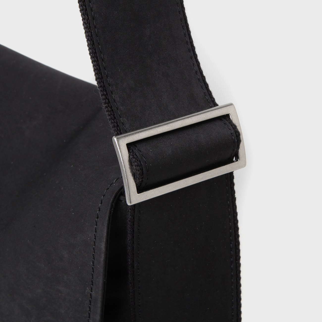 新品未使用hendershemeエンダーsnappursebig black hendershemeエンダースキーマ snappursebig black 全国通販
