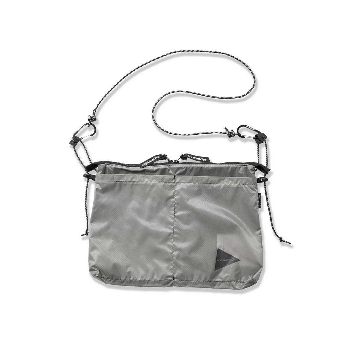 【状態良】and wander シルサコッシュ グレー and wander AND WANDER（アンドワンダー） シル サコッシュ