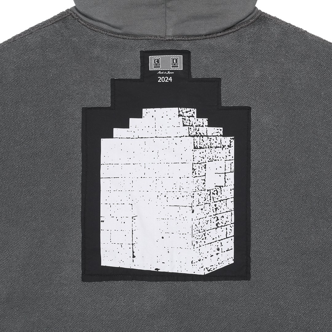 CAV EMPT キャラクターグラフィック パーカー グレー