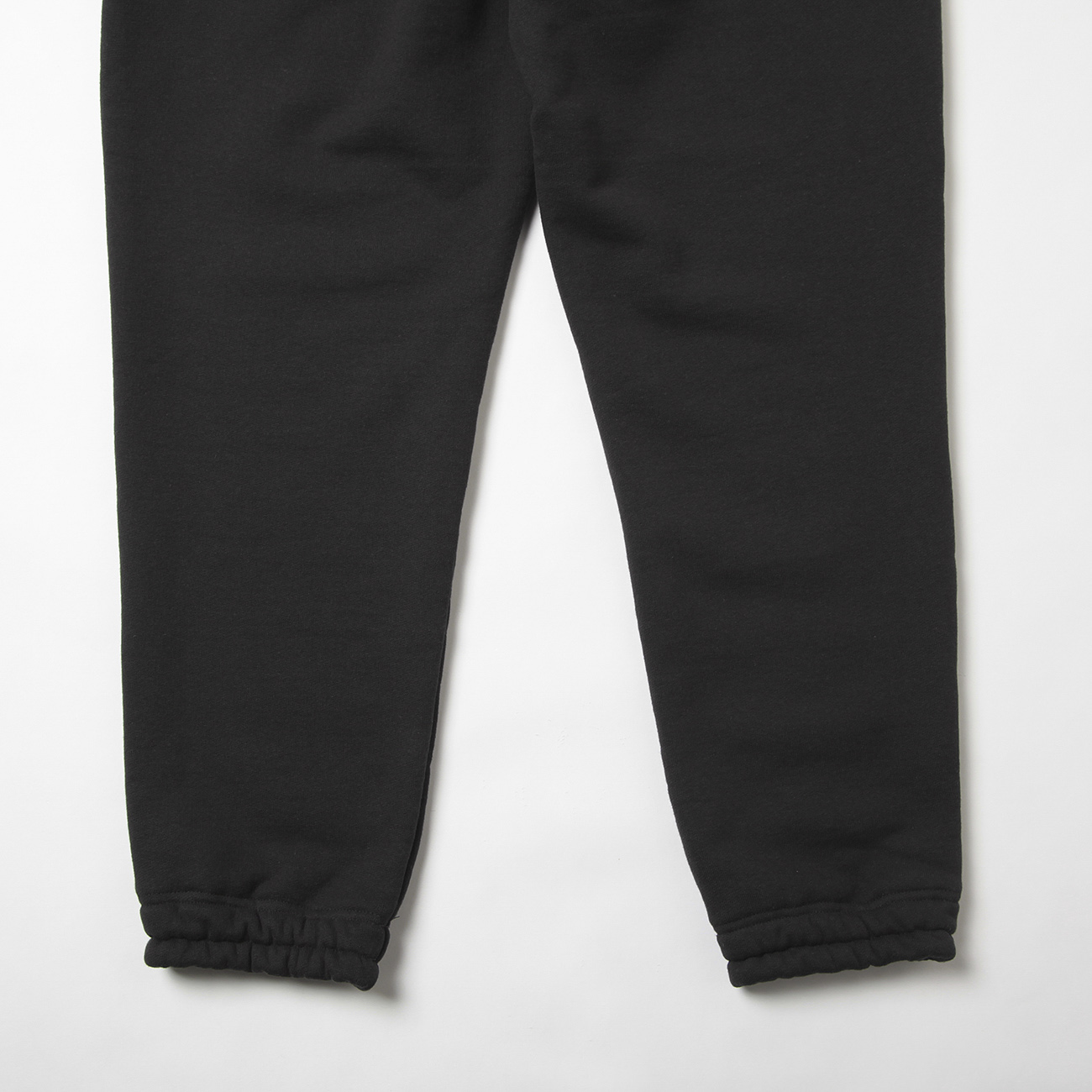 SFC SWEAT PANTS - Sumikuro