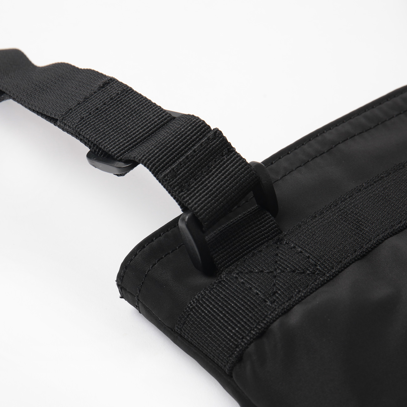 APC Protection メッセンジャーバッグ 新品 人気 02151601_5c6663d1790e3.jpg
