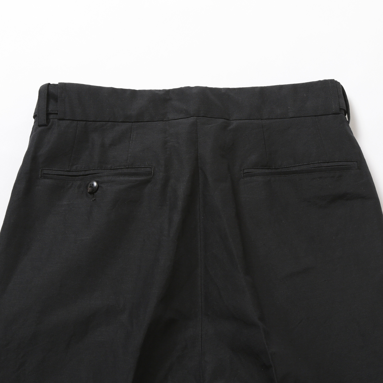 YOKE / ヨーク | FRONT TUCK BELTED WIDE-LEG TROUSERS - Black | 通販