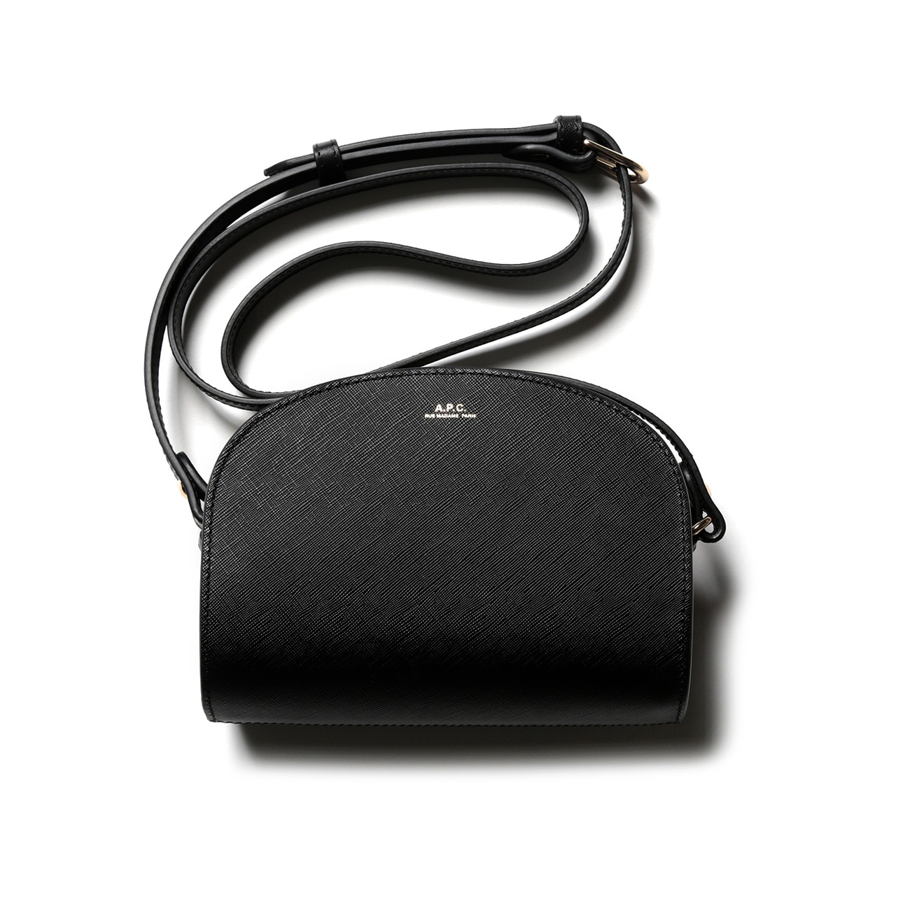 A.P.C. アーペーセー エンボス ハーフムーン バッグ Black