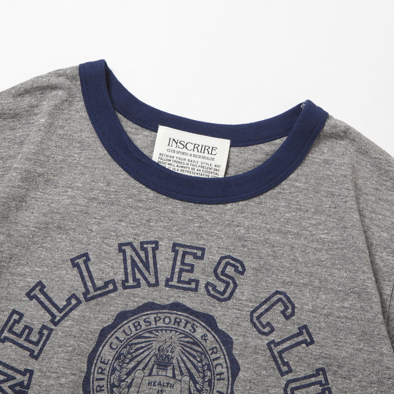 トップス INSCRIRE WELLNESS CLUB Symbol Tee INSCRIRE / アンスクリア | WELLNESS CLUB Symbol Tee - Grey