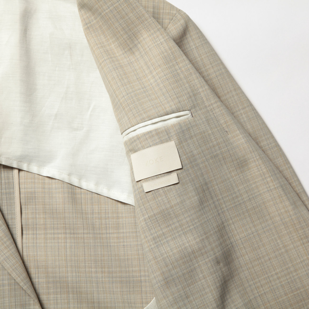 YOKE / ヨーク | SIDE OPEN DOUBLE-BREASTED JACKET - Beige | 通販