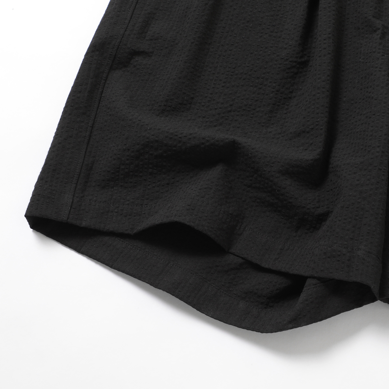NEAT / ニート | Seersucker Big Trunks Shorts - Black×Black | 通販