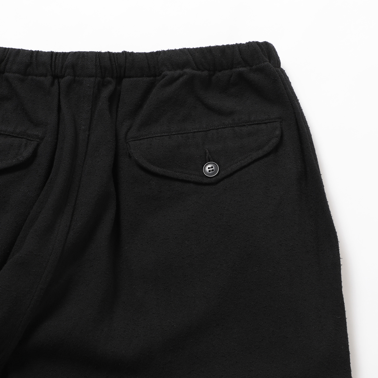 COMOLI - COMOLI コモリ シルクネップ　ドローストリング　22ss  サイズ3 COMOLI (コモリ) リネンサテン ドローストリングパンツ