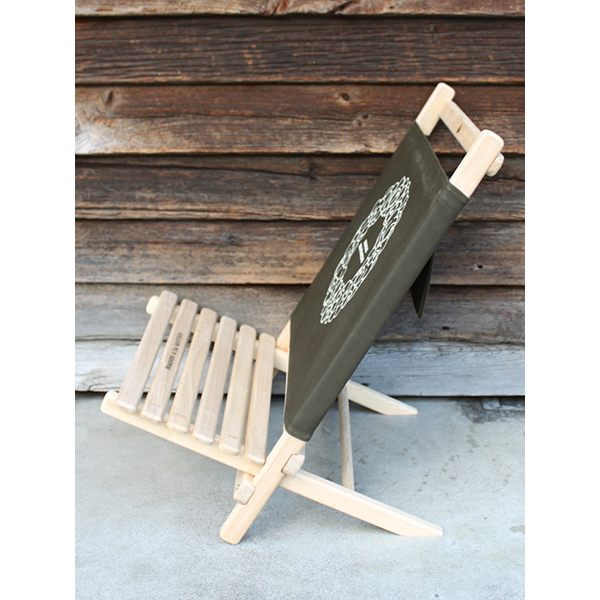 RESEARCH | HOLIDAYS in The MOUNTAIN 067 - Anarcho Chair (Fatty