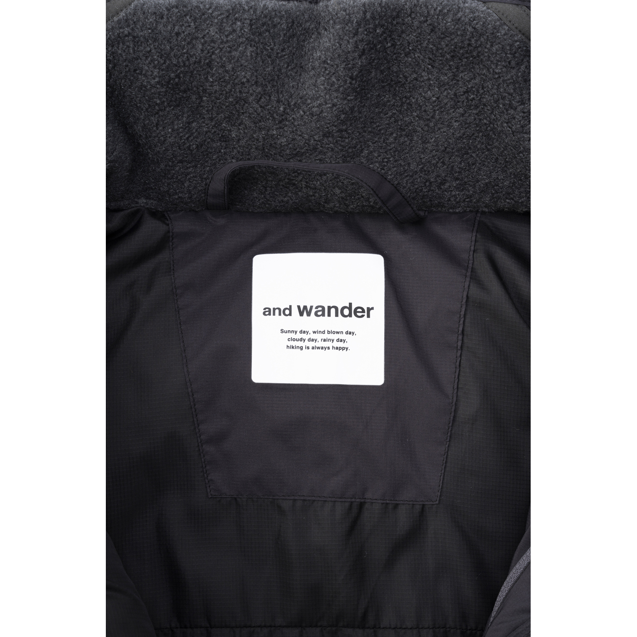 and wander / アンドワンダー | top fleece coat - charcoal | 通販