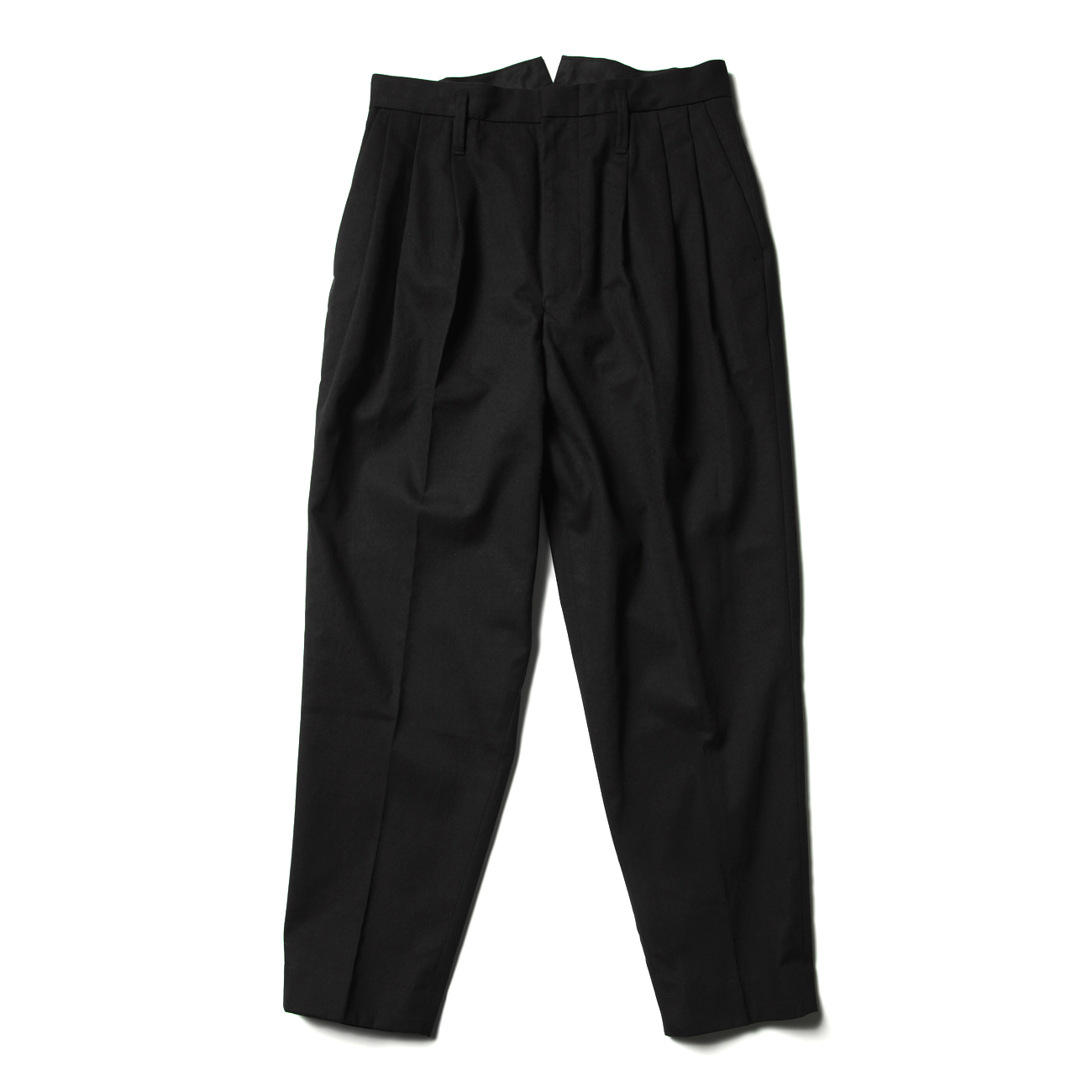 ESSAY / エッセイ | P-1 3 TUCKED SLACKS - Black | 通販 - 正規取扱店