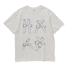 RhodolirioN / ロドリリオン | Printed Making a bow with Ribbon Tee - White