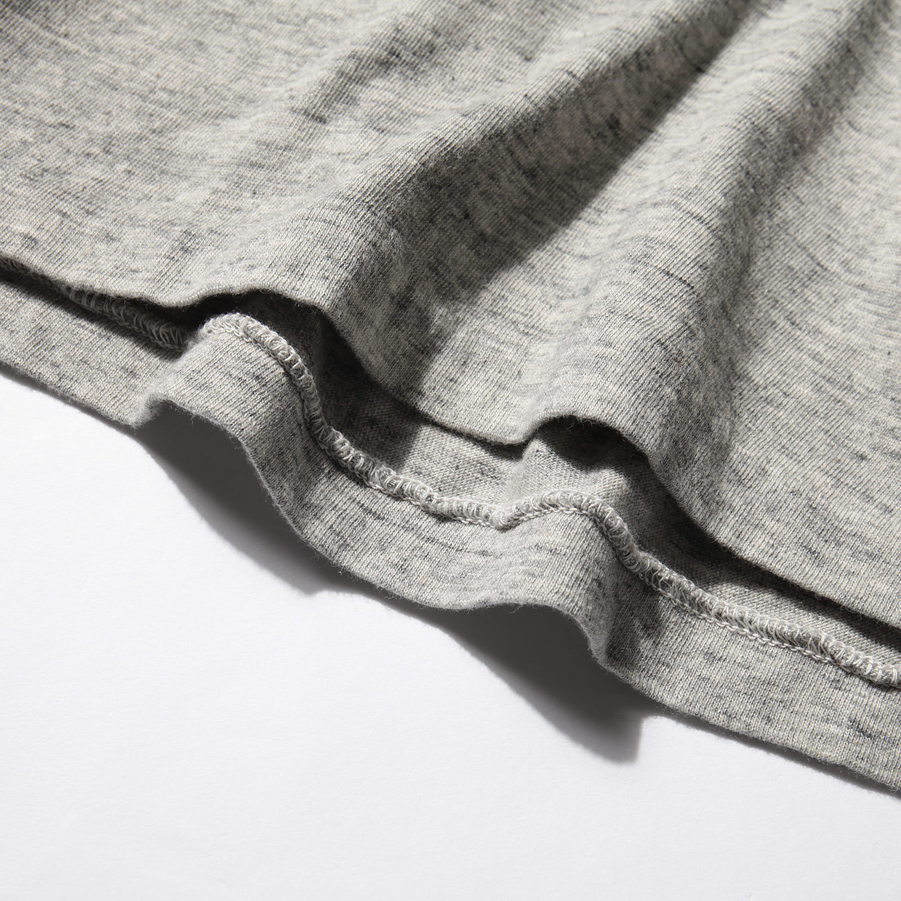 AURALEE / オーラリー | SEAMLESS CREW NECK LONG TEE (メンズ) - Top