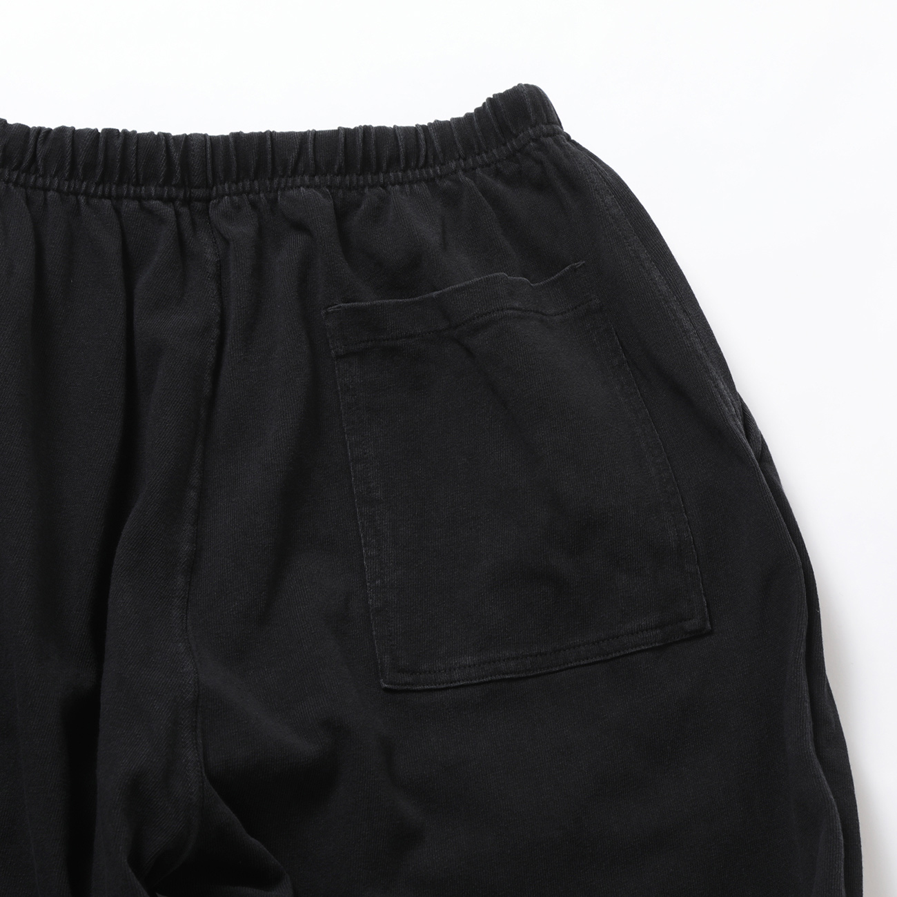 COMOLI / コモリ | コットンジャージ ニータックパンツ - Black COMOLI / コモリ | コットンジャージ ニータックパンツ - Black