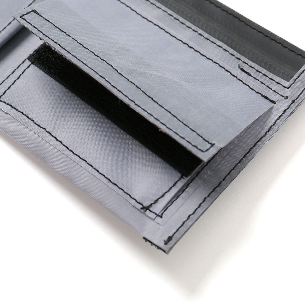 and wander / アンドワンダー | hybrid cuben fiber wallet - Gray