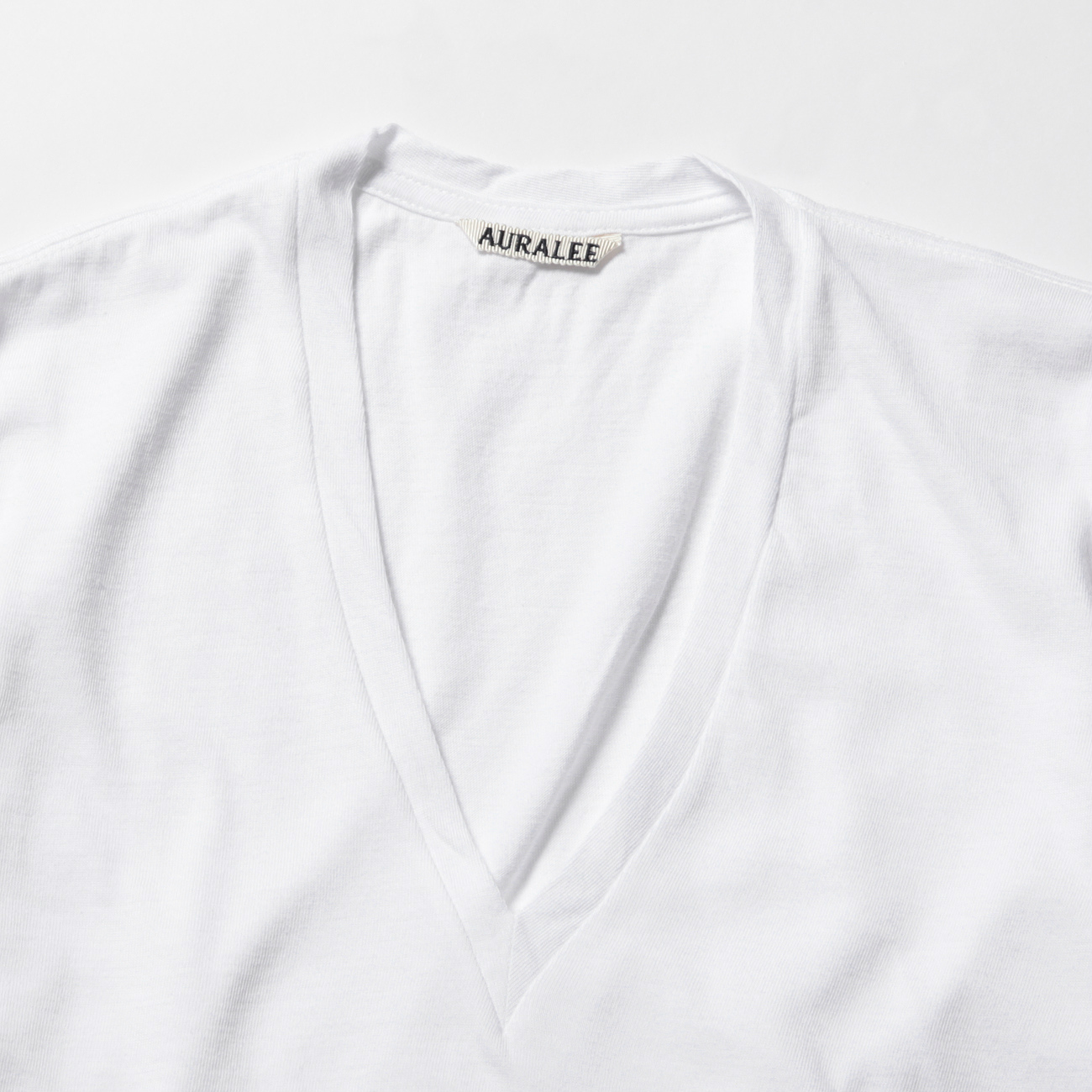 AURALEE SEAMLESS VネックTシャツ AURALEE (レディース) シームレスVネックTシャツ