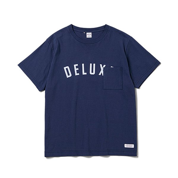 DELUXE CLOTHING / デラックス | DELUXE LOGO TEE - Navy | 通販