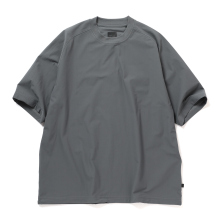 DAIWA PIER39 / ダイワピア39 | TECH LIGHTWEIGHT S/S TEE - Charcoal