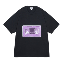 C.E / シーイー | ONE DIMENSIONAL PROJECTION T - Black