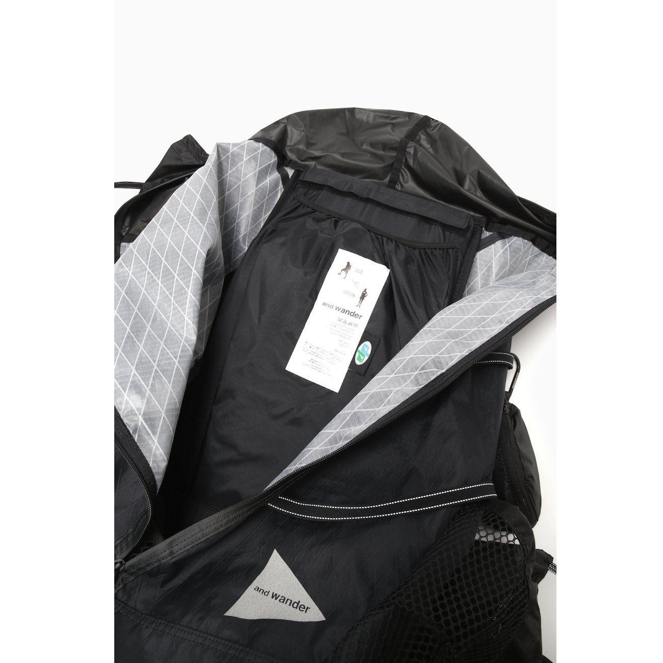 and wander / アンドワンダー | X-Pac 40L backpack - Black | 通販