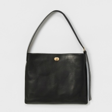 Hender Scheme / エンダースキーマ | twist buckle bag M