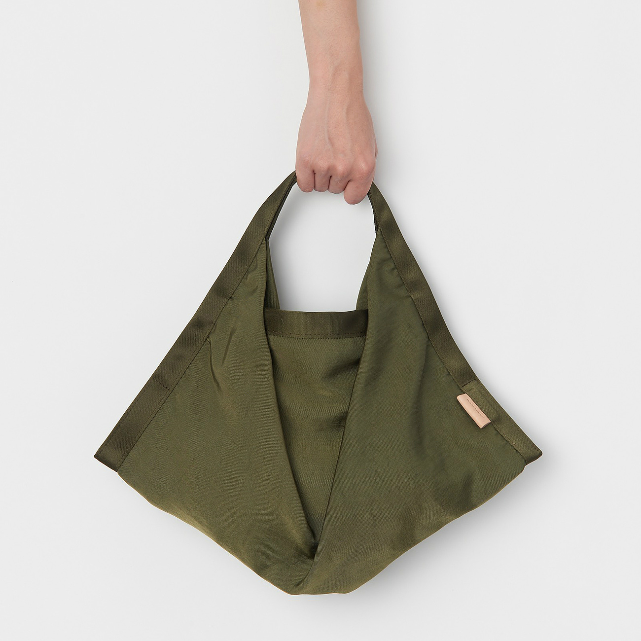 Hender Scheme / エンダースキーマ | origami bag small - Olive