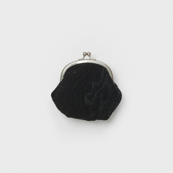 Hender Scheme / エンダースキーマ | velvet quilt snap pouch - Black
