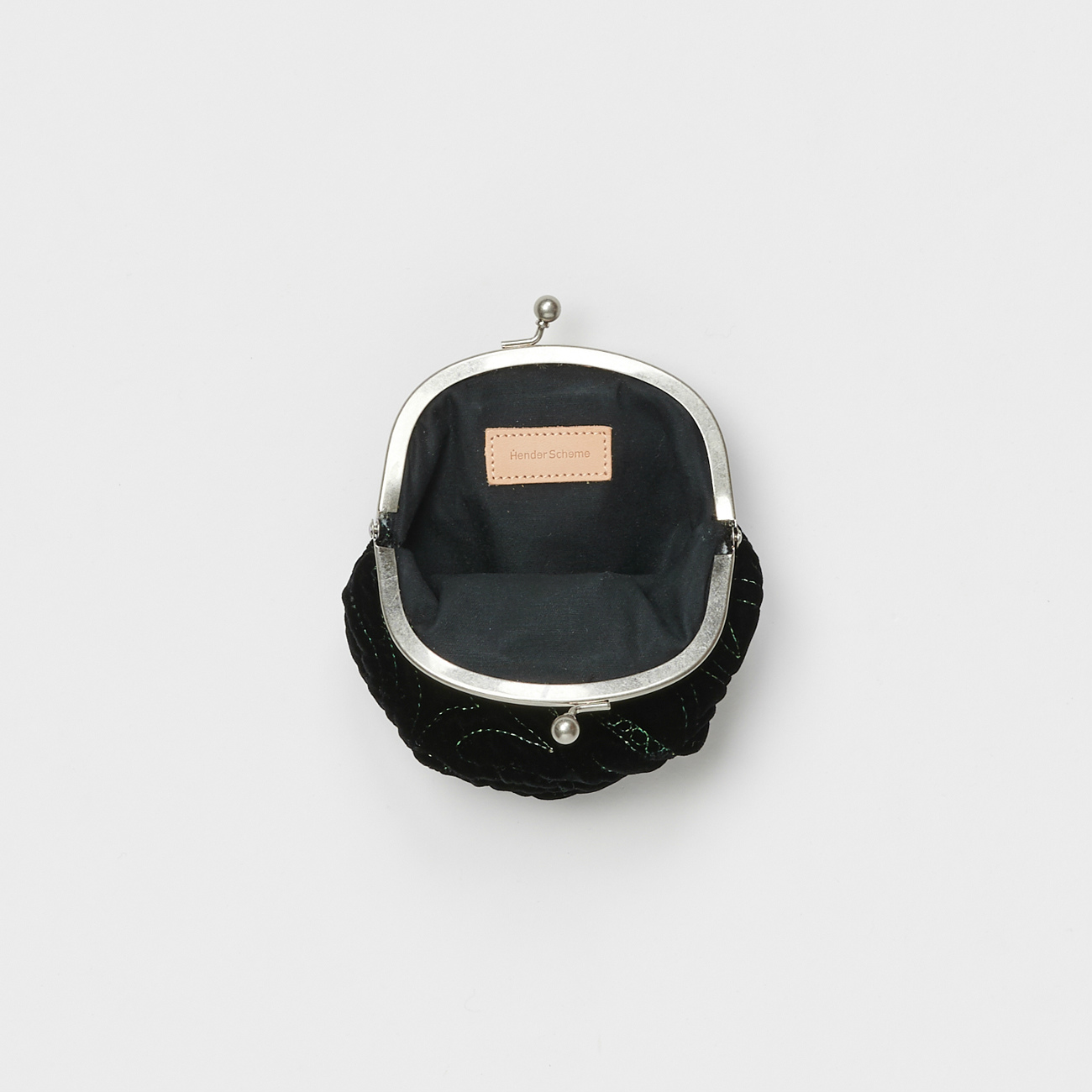 Hender Scheme / エンダースキーマ | velvet quilt snap pouch - Black