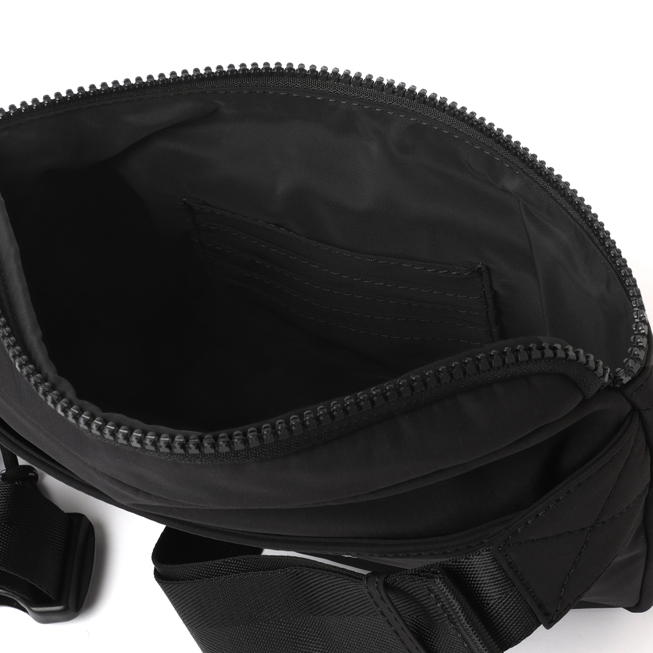 A.P.C. / アーペーセー | Trek ヒップバッグ - Black | 通販 - 正規