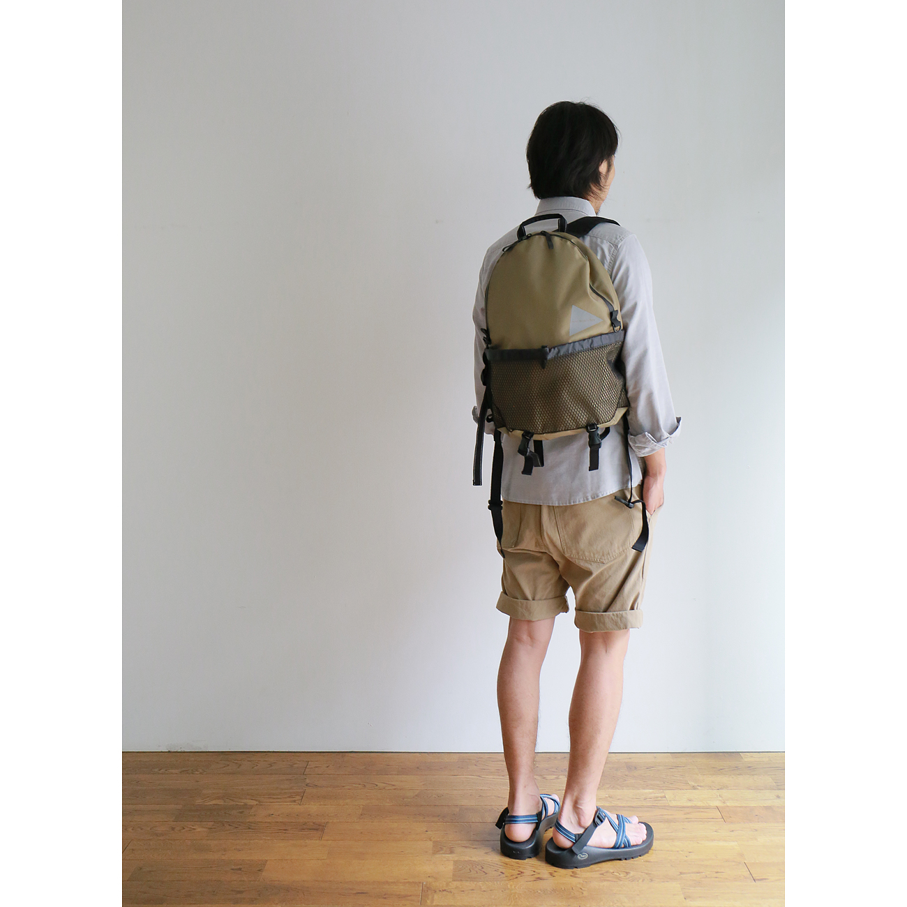 and wander / アンドワンダー|20L daypack - Beige | 通販 - 正規取扱 