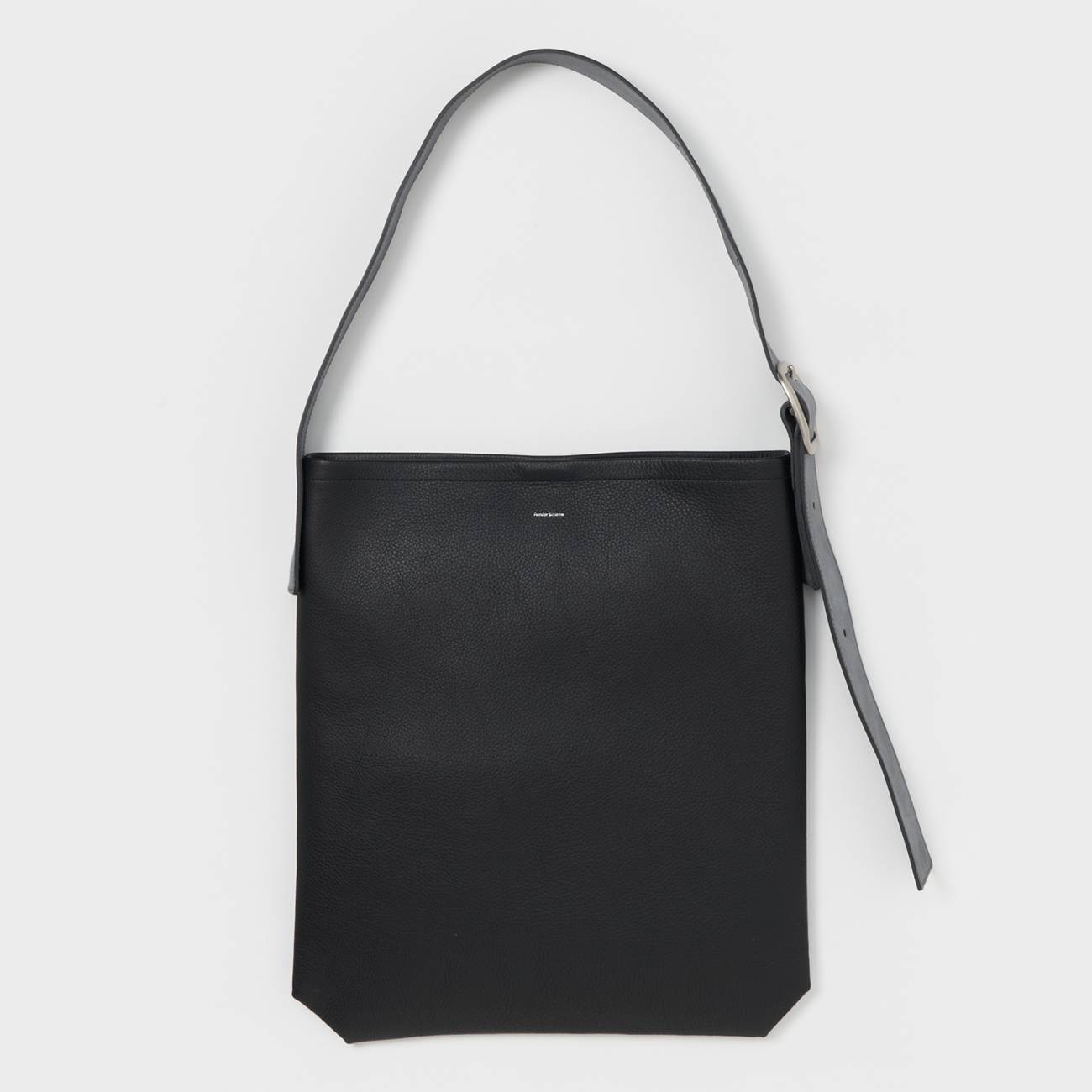 エンダースキーマ one side belt bag small -black- | Hender