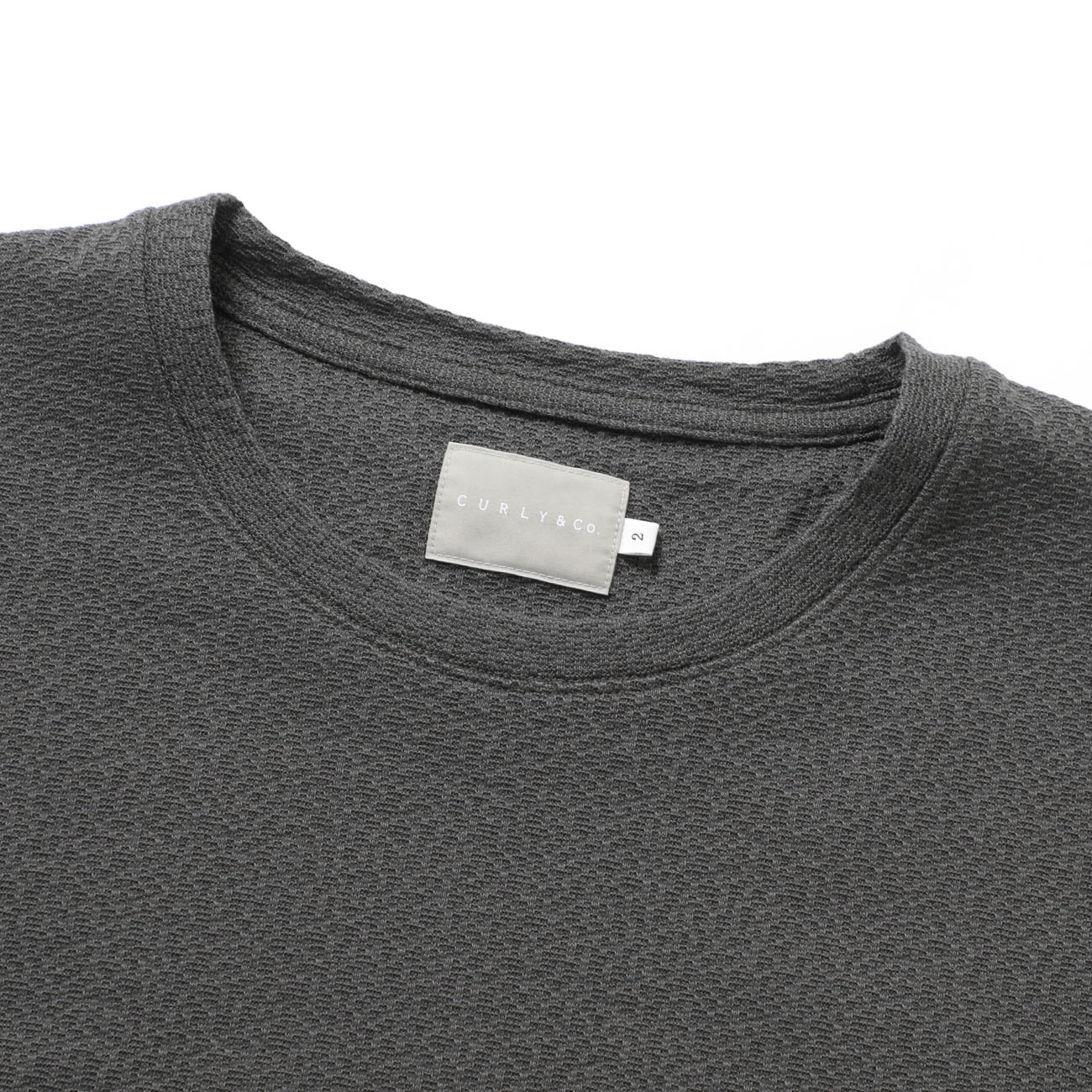 AMUNZEN LINKS TEE 首元