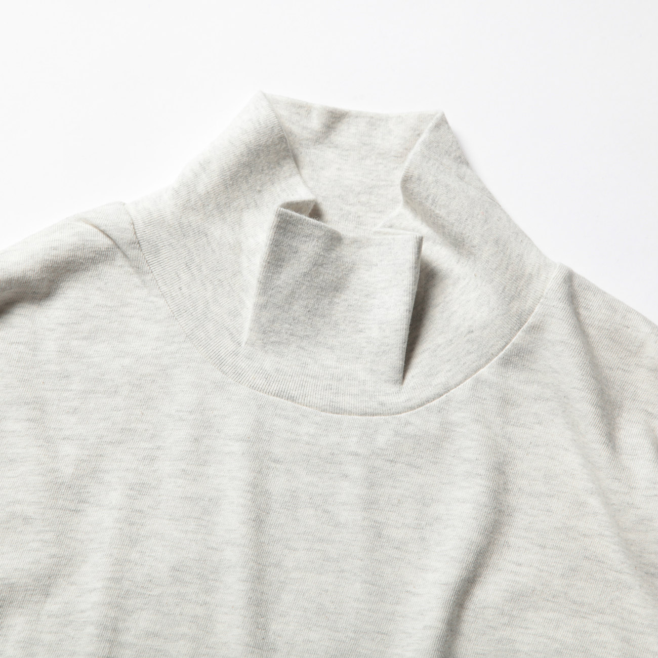 AURALEE / オーラリー | SEAMLESS HI NECK L/S TEE (メンズ) - Top