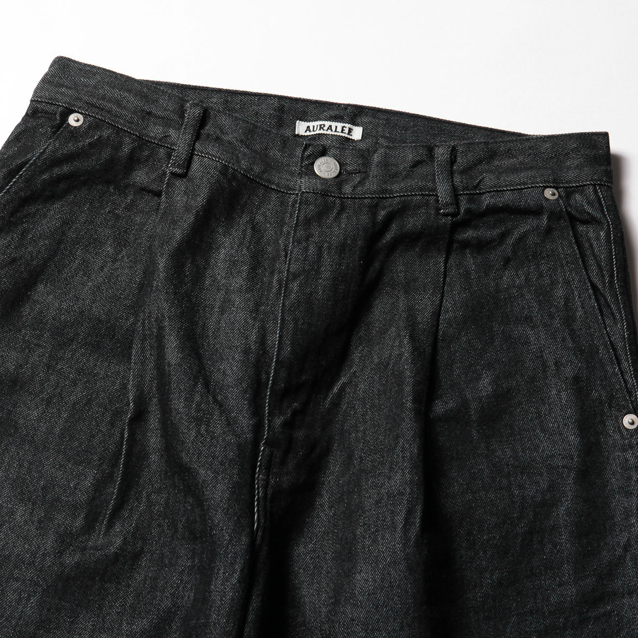 AURALEE / オーラリー | HARD TWIST DENIM WIDE SLACKS - Black × Top