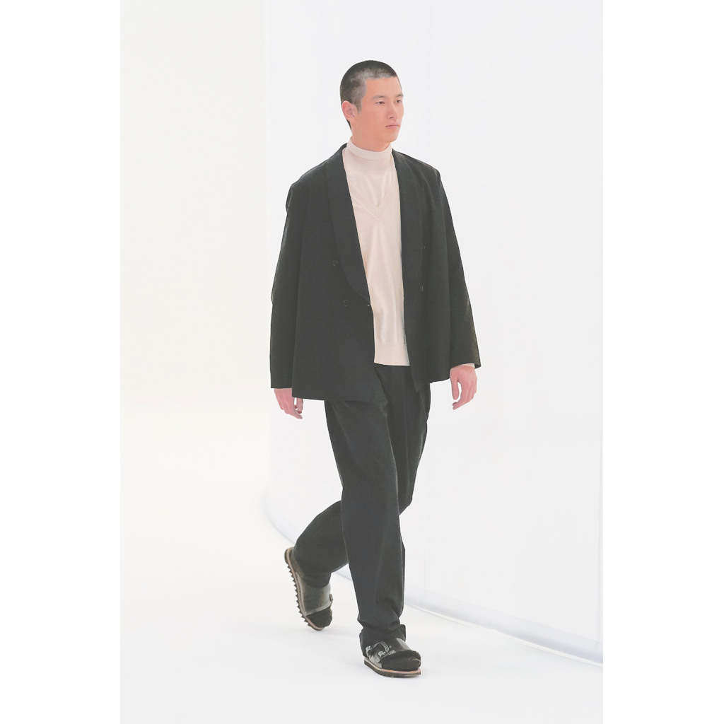 【NEWお得】SUPER FINE WOOL COTTON TWILL SLACKS パンツ