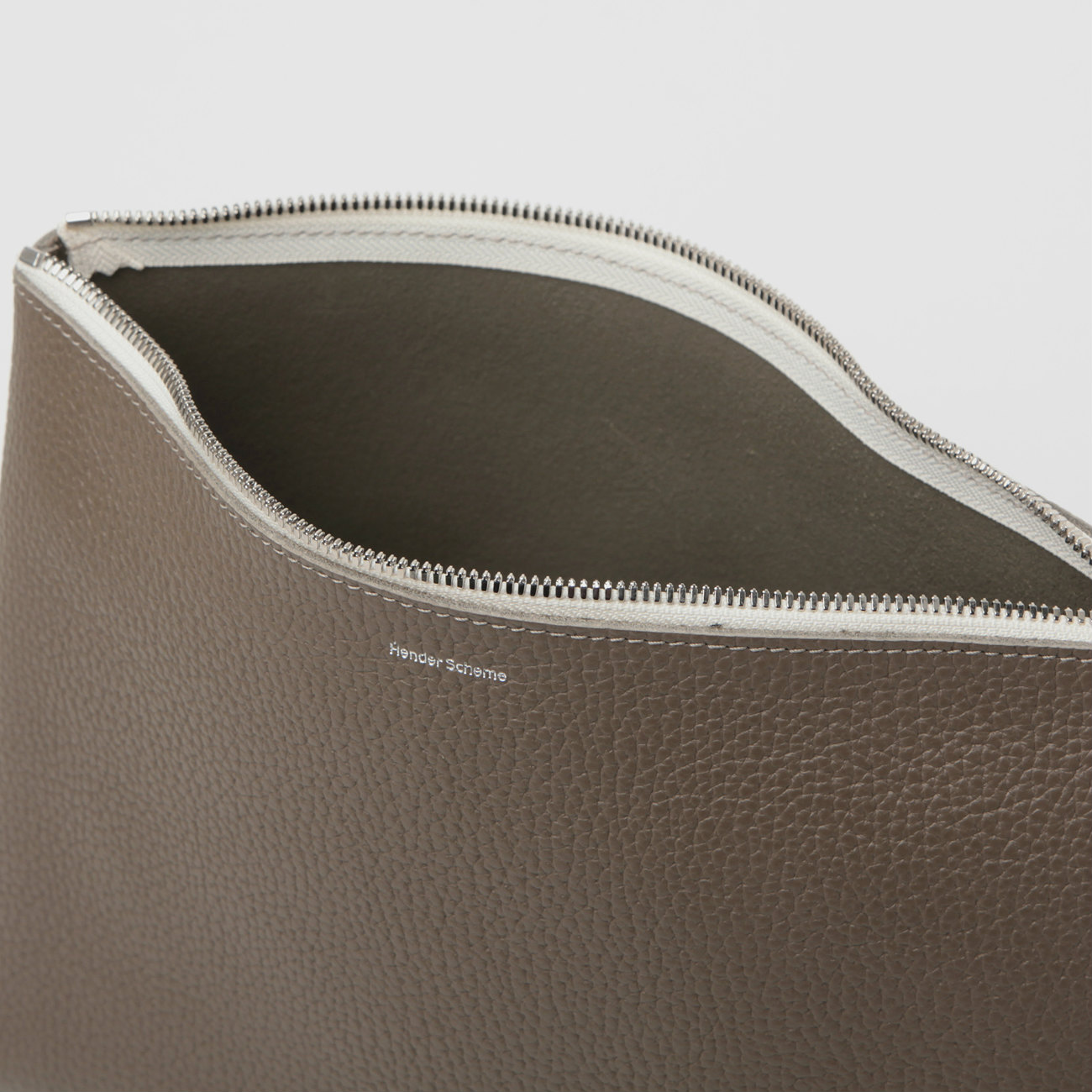【60％OFF】 Hender Scheme / エンダースキーマ | pouch L - Taupe | 通販 バッグ