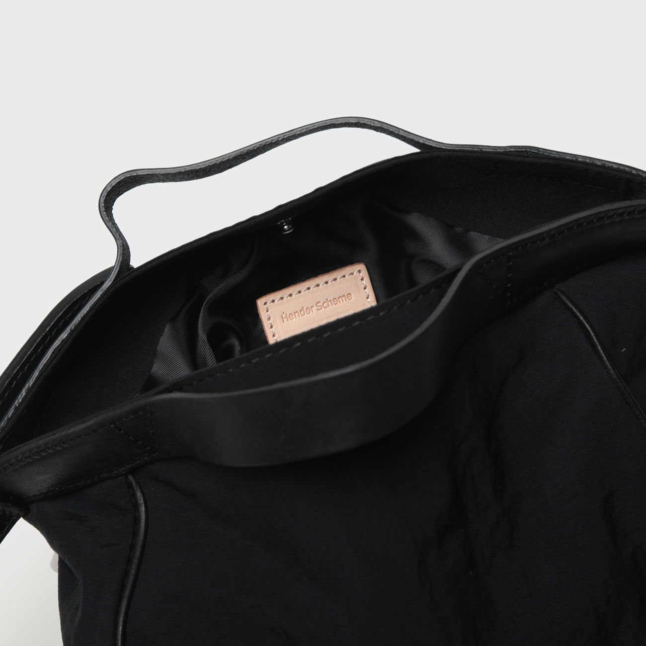 Hender Scheme / エンダースキーマ | tinker bag S - Black | 通販