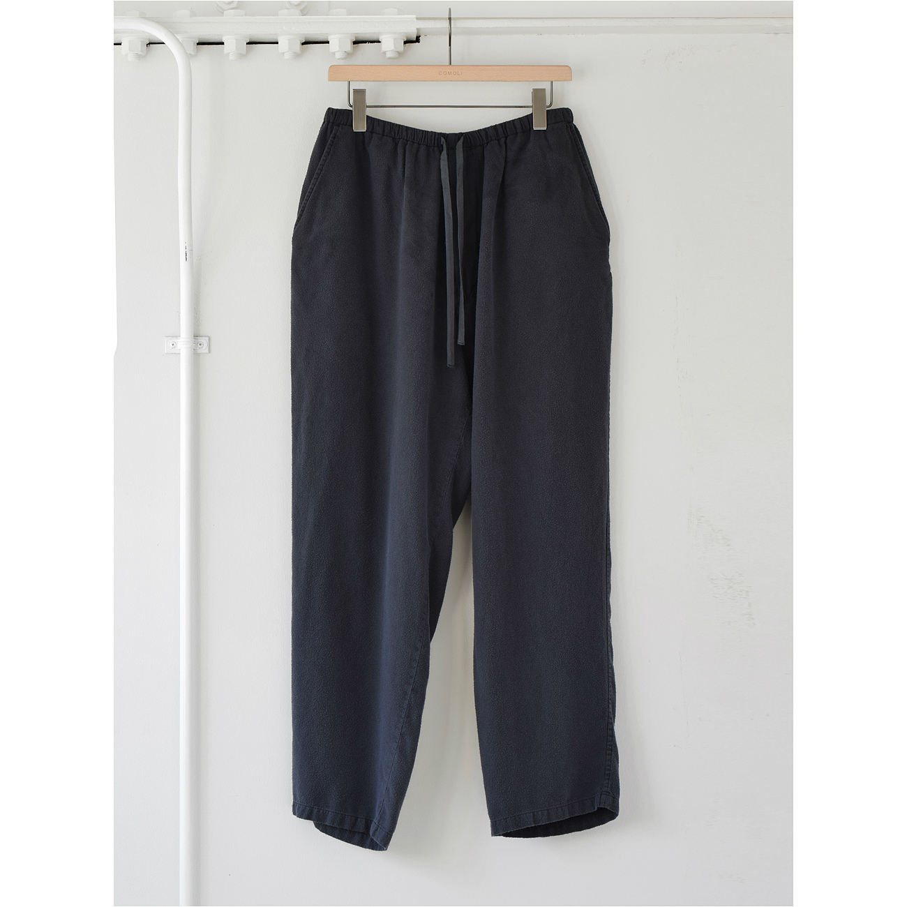 評価COMOLI ウールシルクパンツ20AW NAVY SIZE2 スラックス